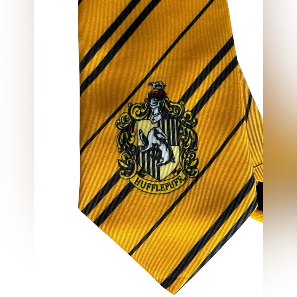 Official Harry Potter Hufflepuff House Crest Striped Yellow & Black Cosplay Tie‎ - Picture 3 of 7